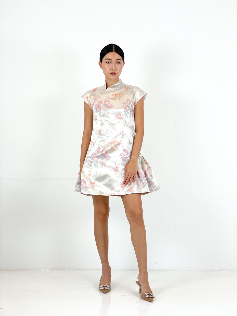 Brocade Jade Button Shift Qipao | Ivory