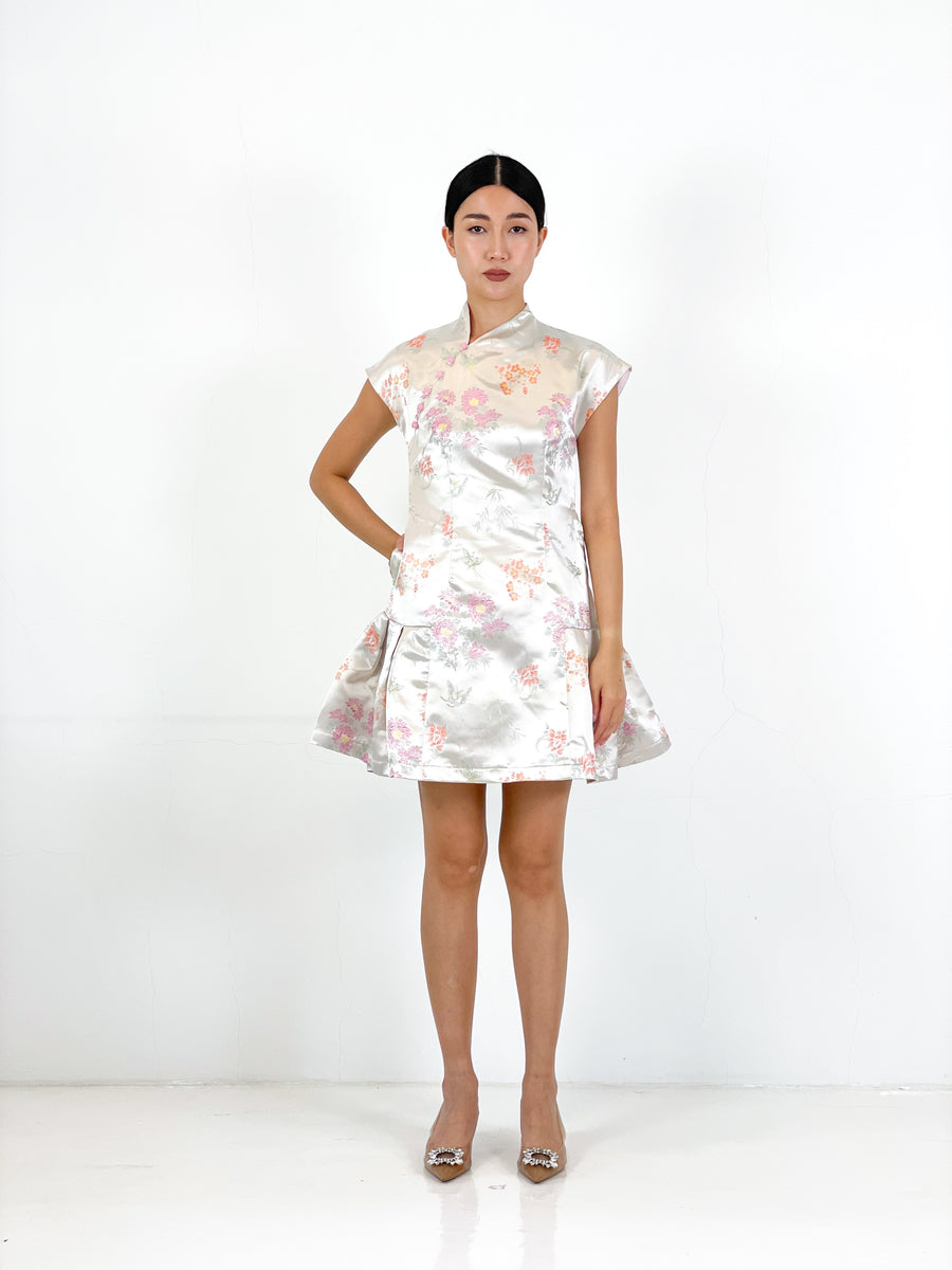 Brocade Jade Button Shift Qipao | Ivory