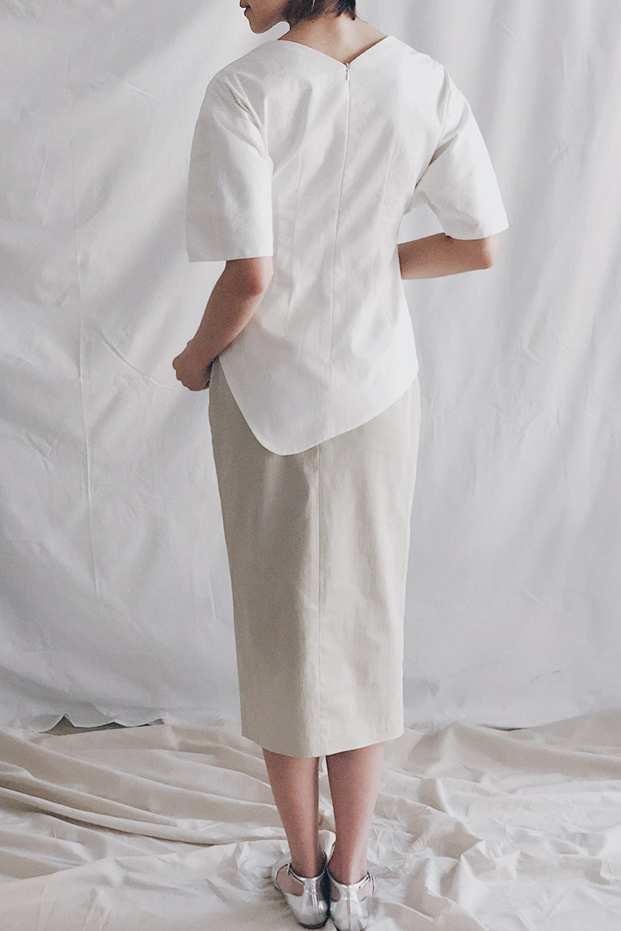 Batwing Asymmetrical Hem Top | White